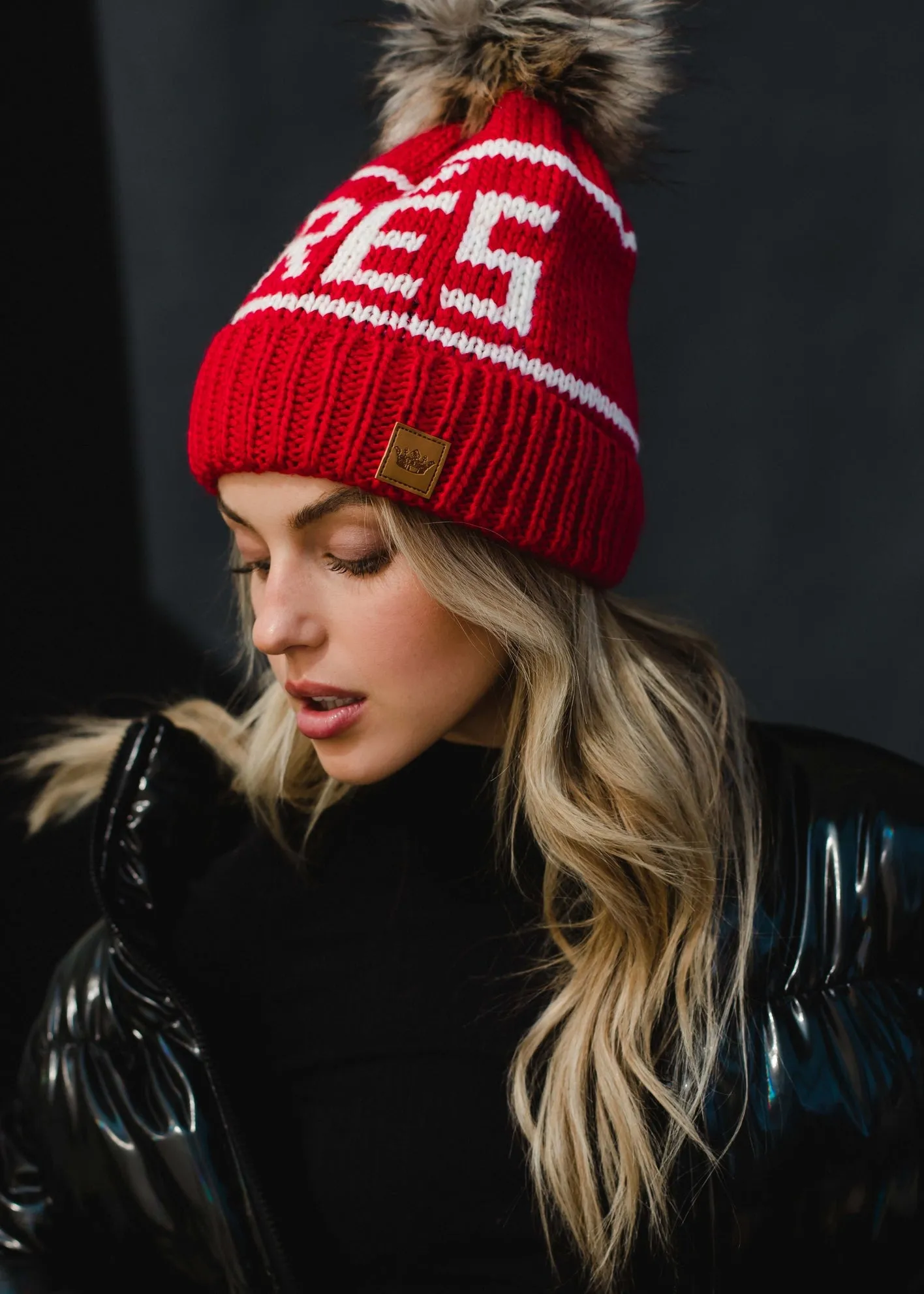 Apres Pom Pom Beanie - Red