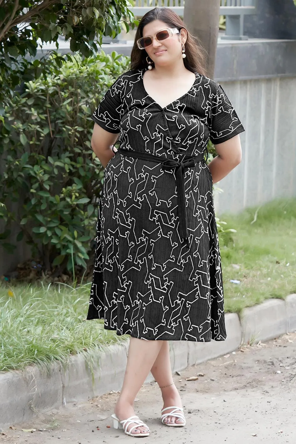 Black Embroidery Casual Dress