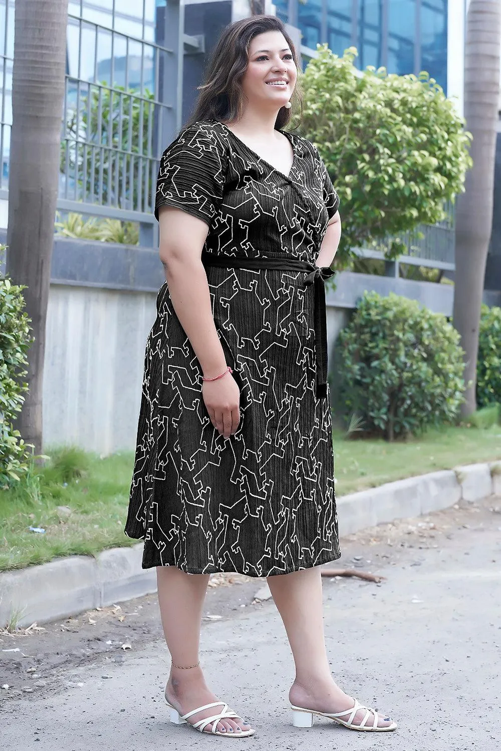 Black Embroidery Casual Dress