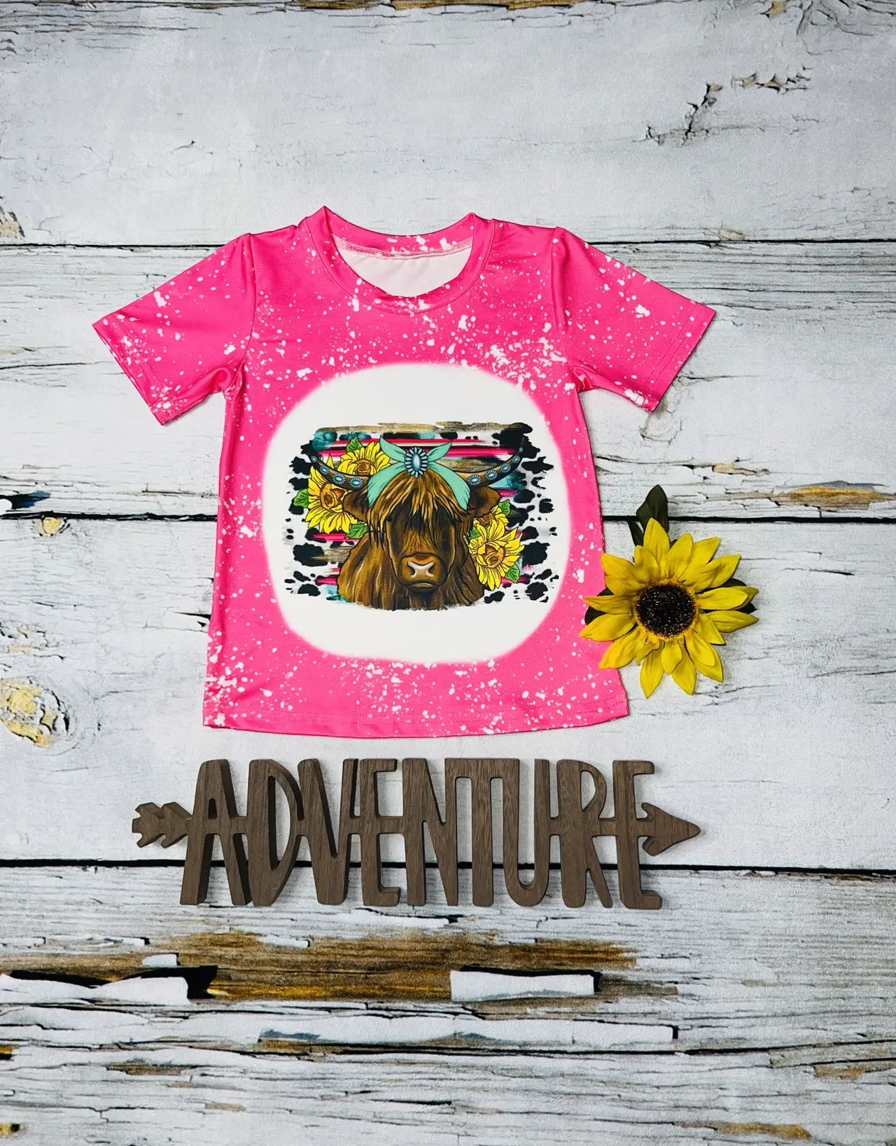 Bleached hot pink cow w/sunflowers short sleeve shirt DLH1224-02