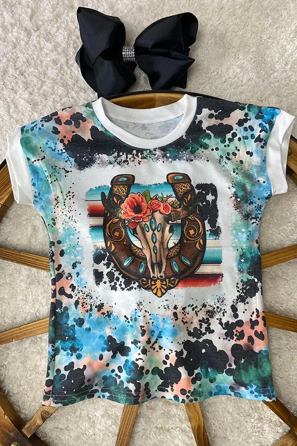 Cow skull w/flowers on a horseshoe bleached short sleeve top DLH0824-1