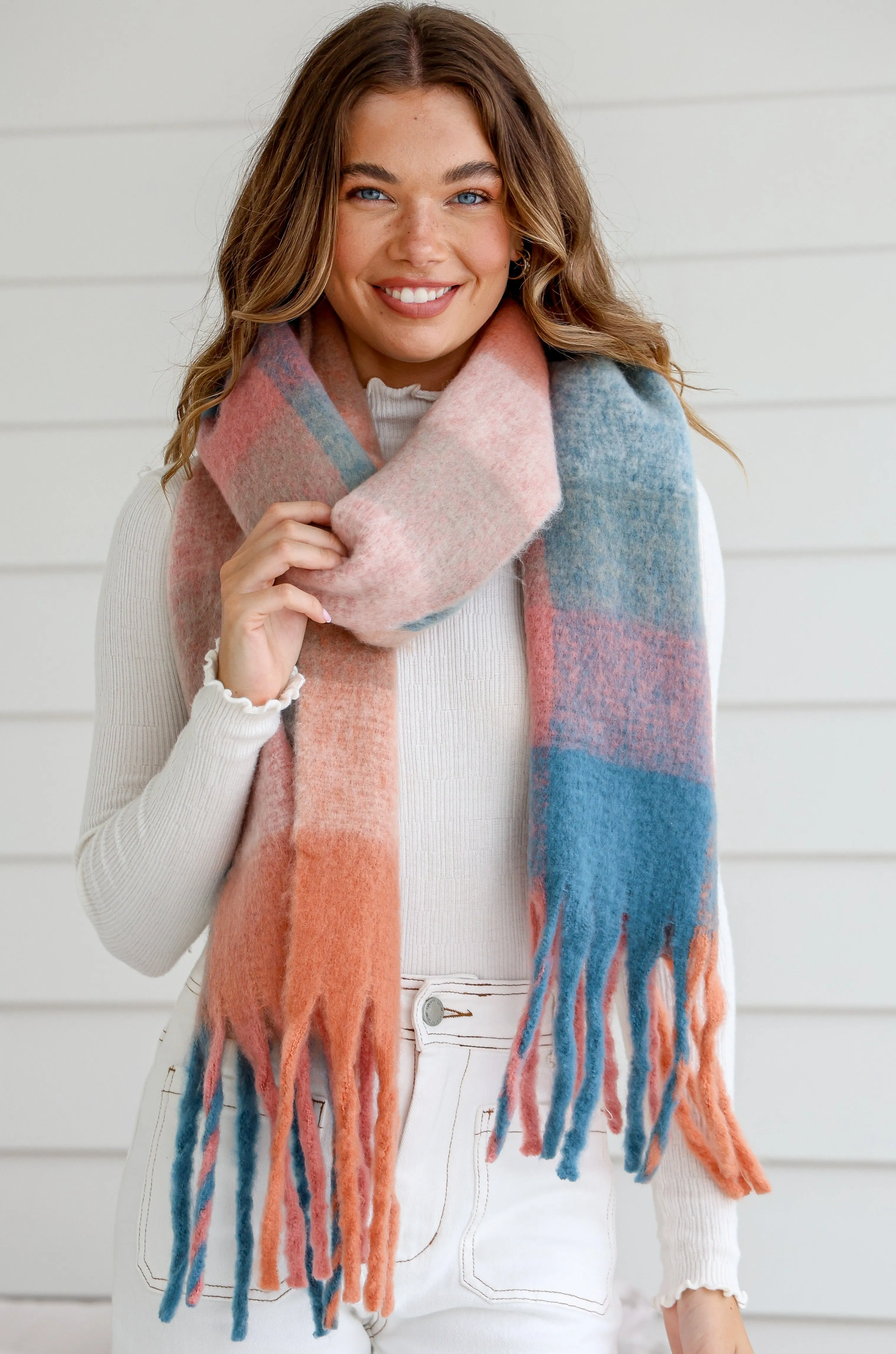 DUSTY PEACH   BLUE FLUFFY SCARF