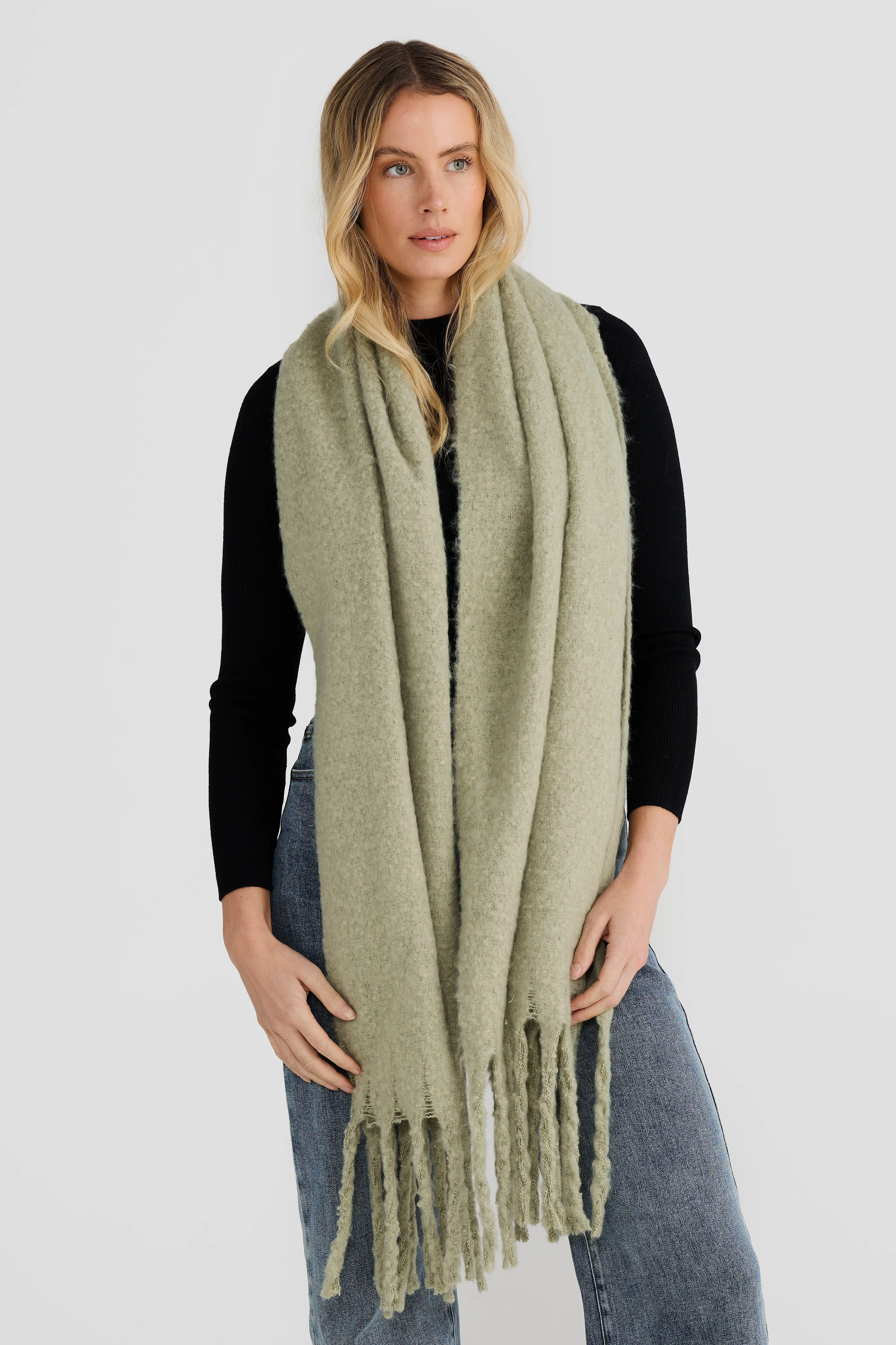 Fluffy Winter Scarf - Pistachio