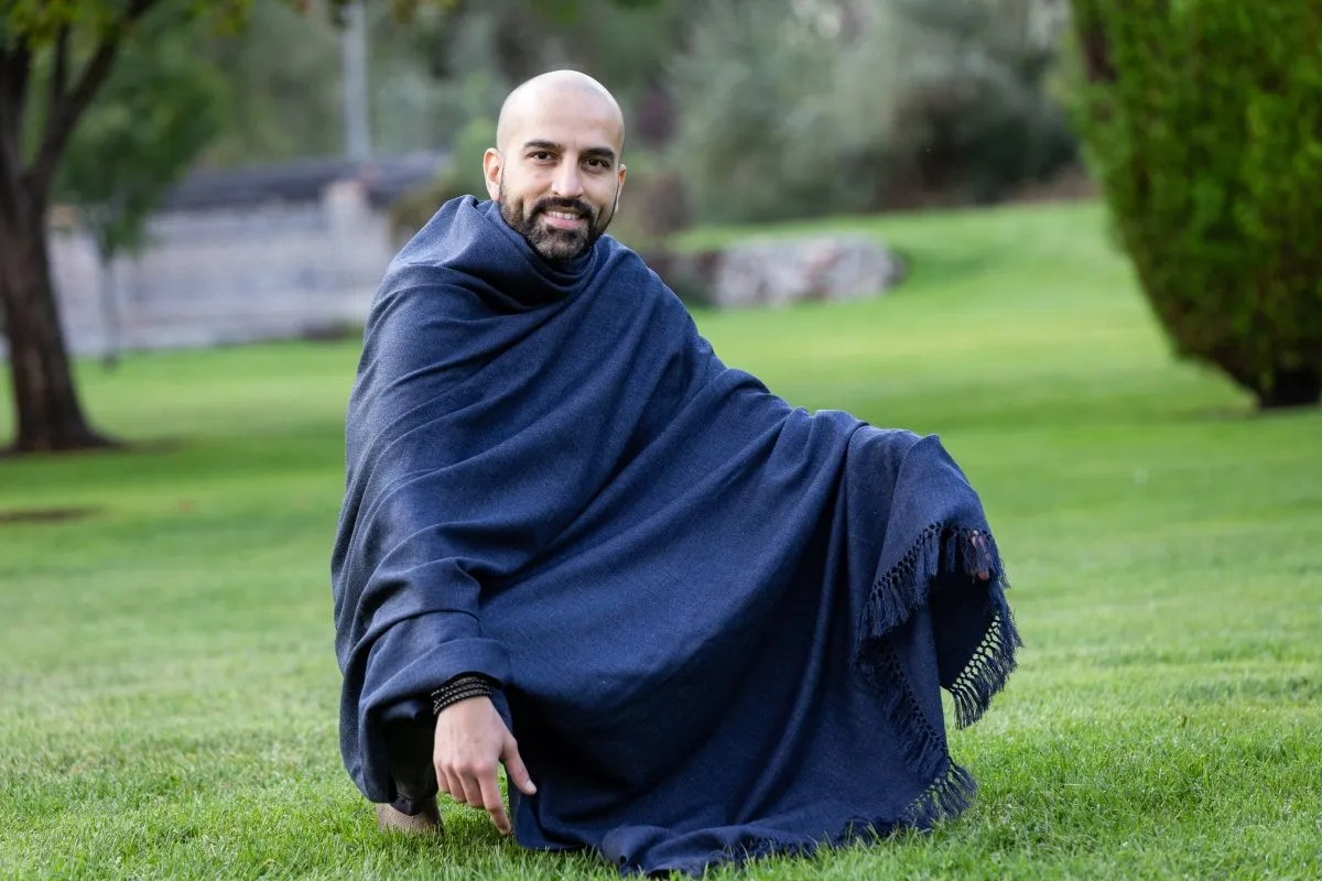 Meditation Shawl | Meditation Blanket or Prayer Shawl for Men & Women (Simplicity)