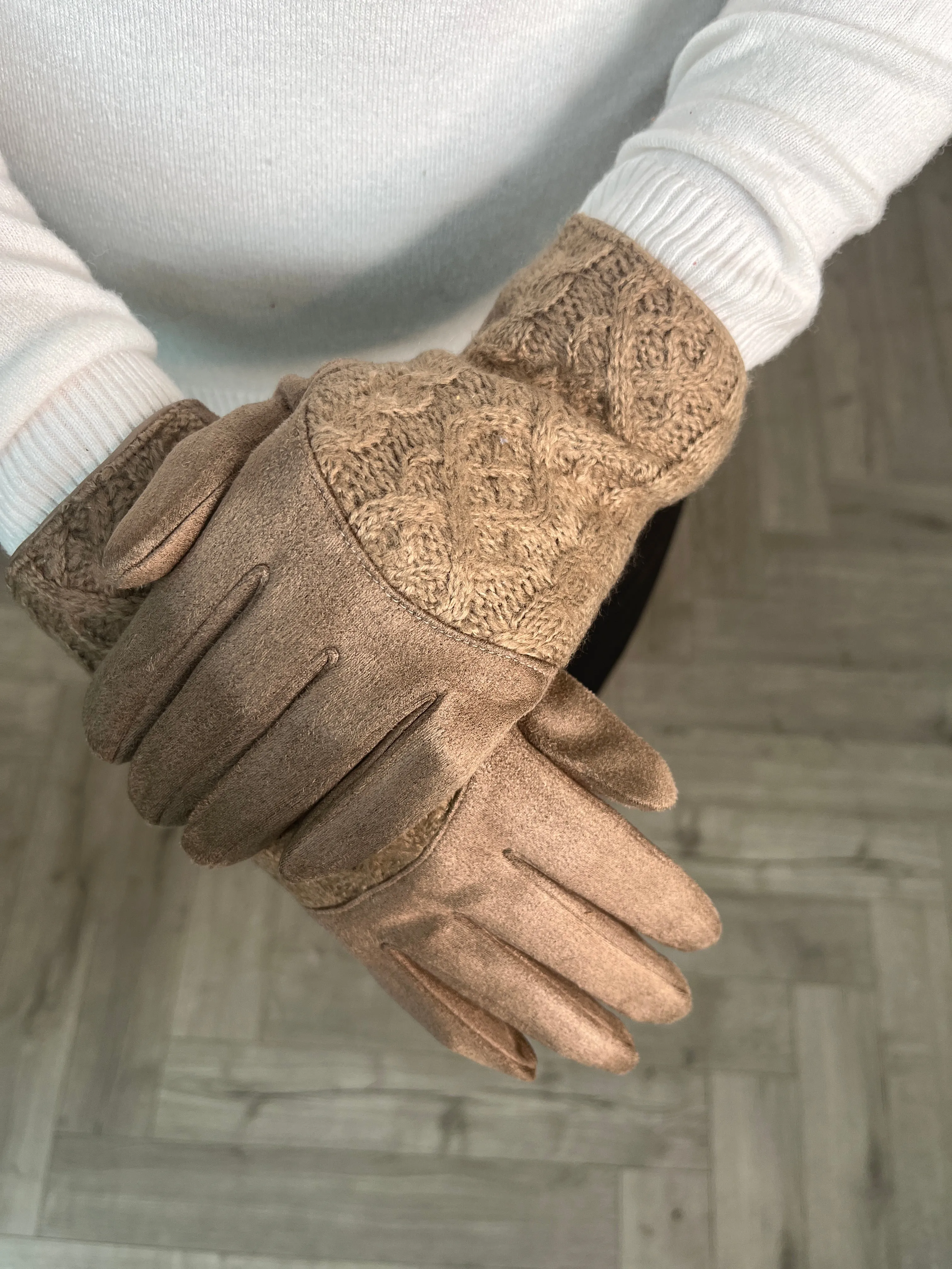 Taupe Cable Knit Gloves